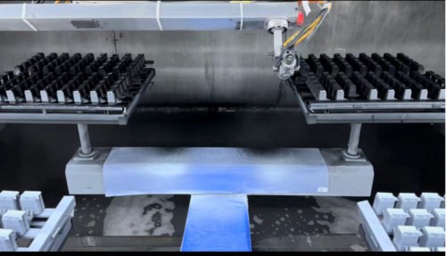 電子塑膠噴漆現(xiàn)場