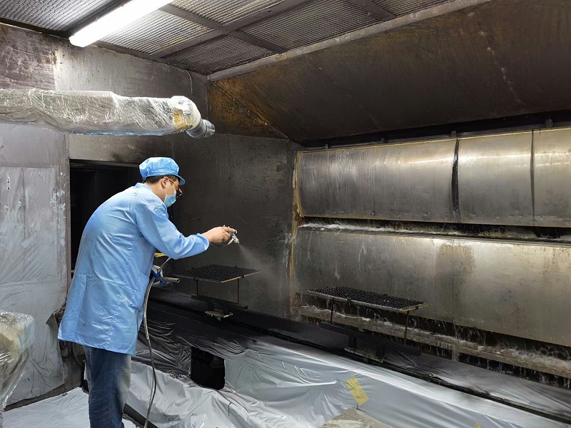 涂裝廢水處理車間噴漆圖