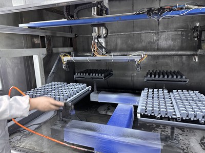 浙江電子塑膠噴漆下現場