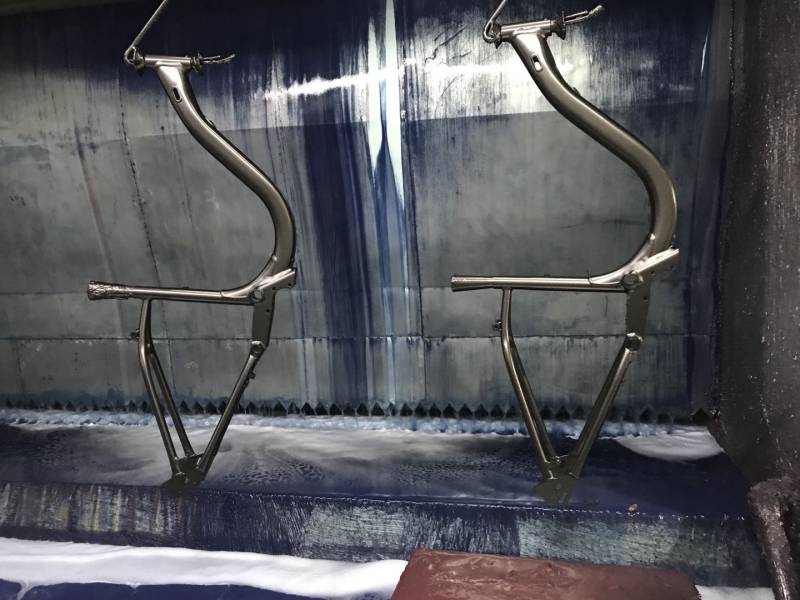 水性漆噴漆現(xiàn)場(chǎng)圖